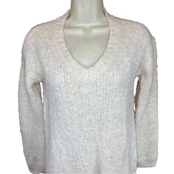 ATM Champ Fuzzy Destroyed Hem V Neck Sweater Size XS - Picture 2 of 6